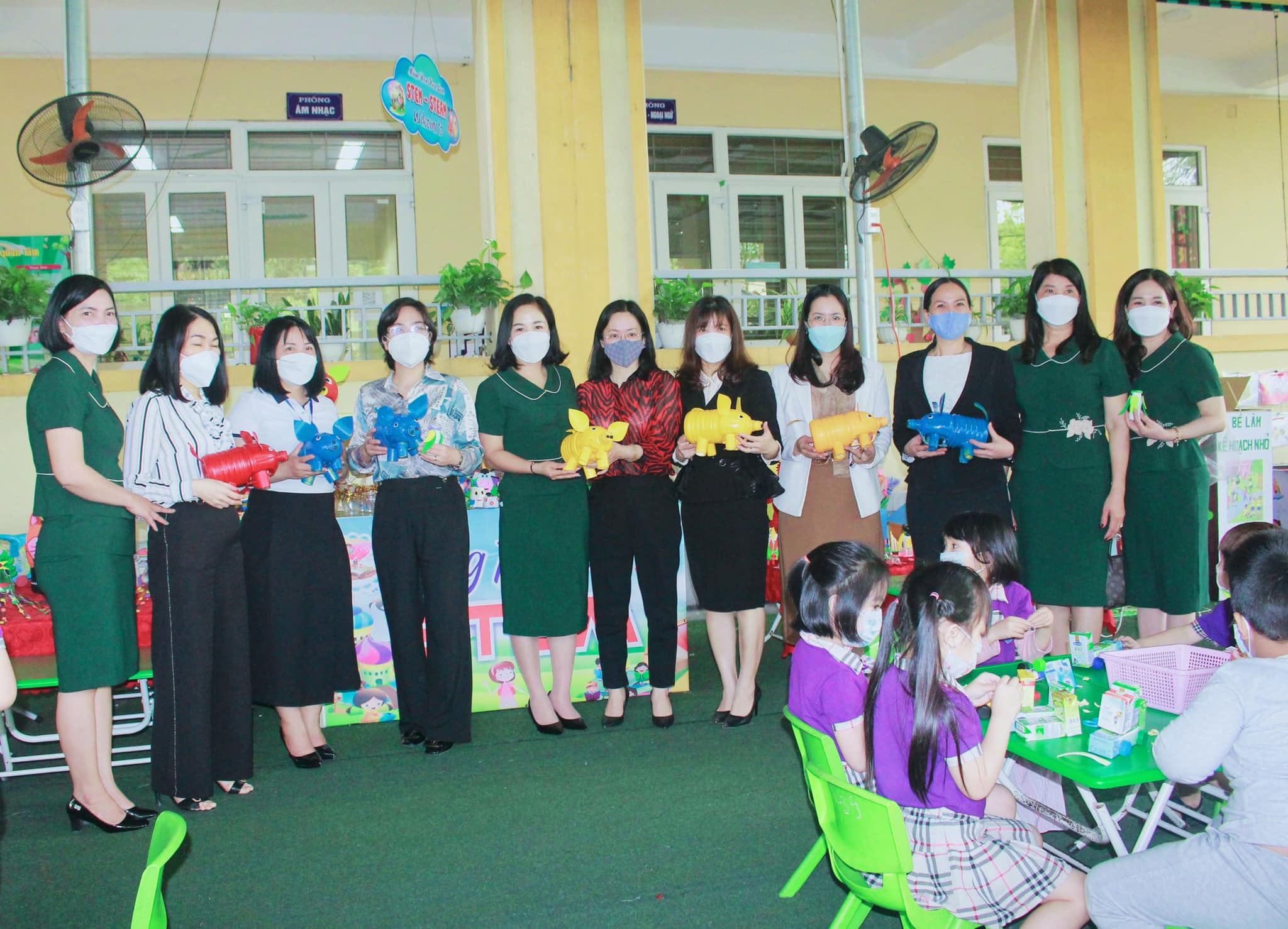 https://dongtrieu.edu.vn/documents/53726/288486/6.jpg-9/2ed0a3ca-37a6-48b5-89cc-305f97c47c27?t=1650548564338